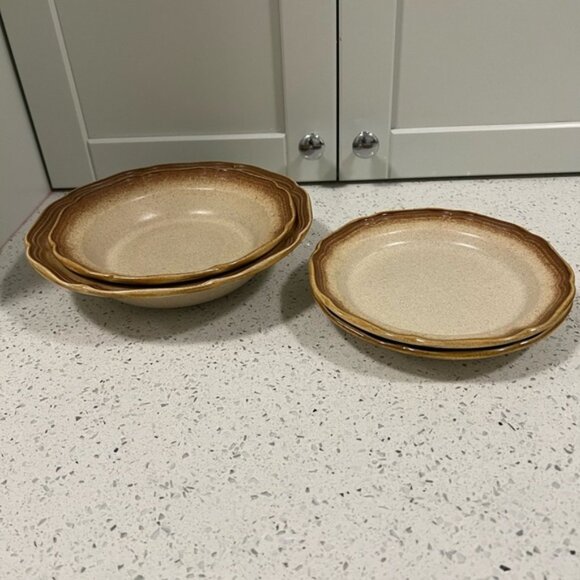 MIKASA “Whole Wheat” 4 piece Dining Set in Cream and Brown LIKE NEW - Picture 3 of 4